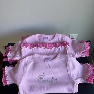 NEW Girls LIL' COWGIRL Rhinestone Ruffle T-Shirt Wholesale Lot Of 6 Sizes S, M - Picture 1 of 6
