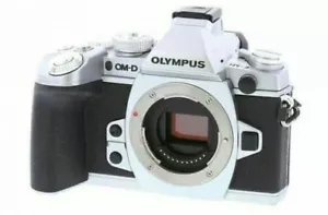 Olympus OM-D E-M1 Digitalkamera nur Gehäuse *Silber*getestet - Bild 1 von 4