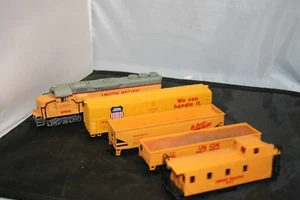Locomotora Bachmann Union Pacific, vagón de carga, 2 tolvas y caboose (solo piezas) - Imagen 1 de 11