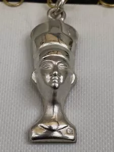 Splendido Ciondolo Egitto Argento Solido 3D Regina Nefertiti Caratterizzato Argento 800 - Foto 1 di 12