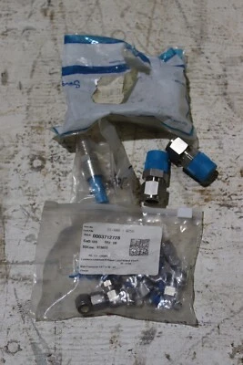 LOT OF 14 NEW SWAGELOK FITTINGS - Image 1 of 2