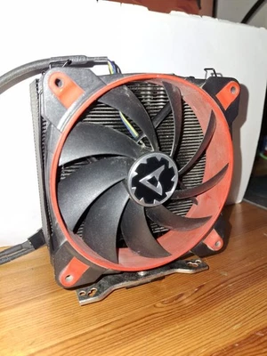 Dissipatore ARCTIC Freezer 33 eSports Edition, con ventola da PWM 120 mm - Immagine 1 di 4