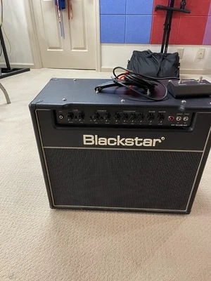 Combo amplificador de tubo Blackstar HT Club 40 40W 1x12 con pedal Foto 1 de 4