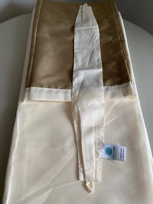 Juego de Cortinas Martha Stewart Marfil/Taupe 2 Paneles, 2 Cenefas, 2 Corbatas 84 x 49 Foto 1 de 4