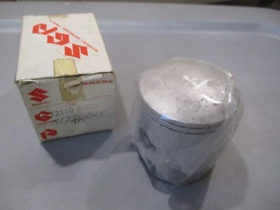 Nuevo de Lote Antiguo Suzuki OEM Pistón 0.25 1975-1978 RM125 12110-41729 Foto 1 de 2