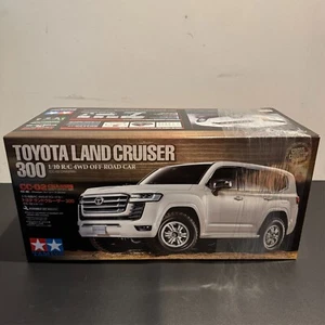 TAMIYA TOYOTA LAND CRUISER 300 CC-02 CHASSIS ASSEMBLY KIT 58688 1/10 RC No.688 - Picture 1 of 11