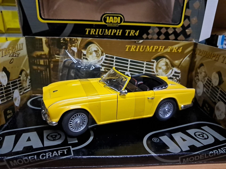Jadi Triumph TR4   1/18 - Immagine 1 di 4