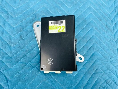 Módulo de control de cinturón de seguridad computadora Lexus LS460L LS460 LS600hL 2007-2012 OEM Foto 1 de 4