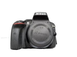 Nikon D5300 24.2 MP Digital SLR Camera - Black (Body Only) - 81K Shutter Count - Zdjęcie 1 z 12