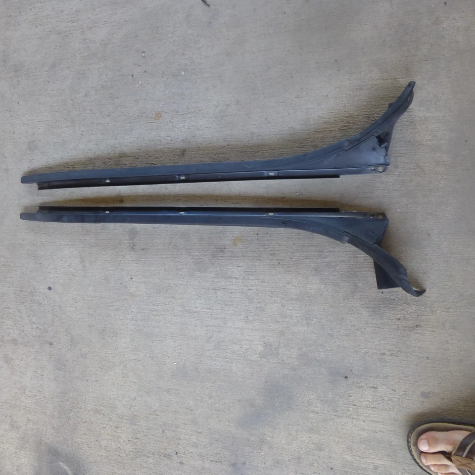  Lincoln LS 2000 2001 2002 MOLDURAS PARABRISAS  Foto 1 de 2