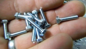 200 Metric M4 4mm x 0.7 x 16mm Hex Head Cap Screw Bolt Grade 8.8 Zinc - Picture 1 of 3