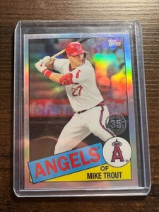 A91,775 - 2020 Topps Chrome '85 Topps #85TC1 Mike Trout