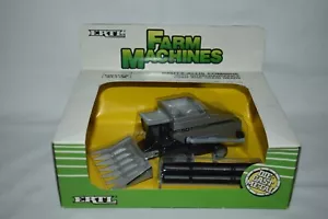 Ertl 1:64 Farm Machine Deutz-Allis Combine with 2-Heads #1248 - Picture 1 of 3