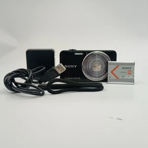 FUJIFILM FinePix F550EXR Compact Digital Camera - Picture 1 of 13