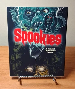 Spookies (Blu-ray, 1985) w/ Slipcover  New Sealed  - Foto 1 di 4