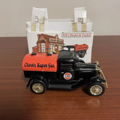 Ford 1930s Model A Tanker Clark Lockable Metal Vehicle Coin Bank 1:25 Diecast - Image 1 of 4