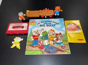 Vintage 1980’s Tomy Get Along Gang Figures Wind Up, Book & Tape, Magnet & Tag - Picture 1 of 6