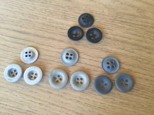 Original German Army WWII uniform buttons - Picture 1 of 3