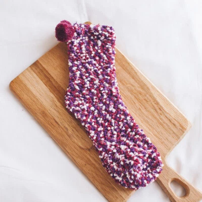 3 pares de calcetines de lana coralina mullidos para mujer cama salón zapatilla piso pompón púrpura Foto 1 de 4