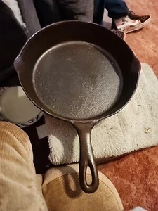 Vintage Chicago Hardware Foundry Diamond Logo #8 Skillet In Great Shape - Picture 1 of 7