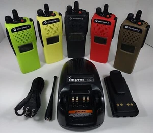 Motorola XTS2500 1.5 VHF 136-174 MHz P25 Digital Radio H46KDD9PW5BN with AES-256 - Picture 1 of 61
