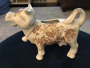 Vintage Staffordshire England Kuh Milchkännchen mit Kuhglocke braun Blumen Körper Designs - Bild 1 von 1