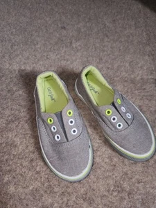 Baby Size 5 Green & Grey Slip On Sneakers - Picture 1 of 3
