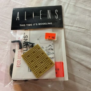 AEF Designs Aliens Kit AX-2 Warrior B Resina de agarre Escala 1/35 RARO Miniatura - Imagen 1 de 6