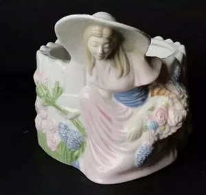 Vintage Teleflora Woman Girl Garden Hat Rose Planter Vase Rare - Imagen 1 de 7