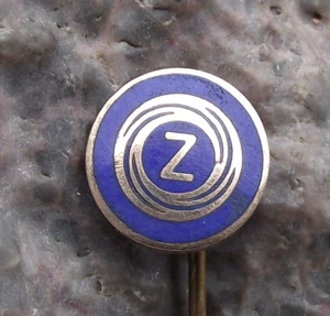 Vintage CZ Weapons Pistols Rifles Gun Factory Czechoslovakia Logo Blue Pin Badge - Picture 1 of 12