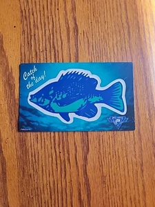 North American Fishing Club Fang des Tages Barsch Kühlschrankmagnet Vintage  - Bild 1 von 5