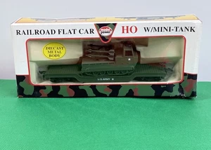 Model Power 8460 Ho Scale US Military Action Series Flat Car With Mini Tank Neu in OVP - Bild 1 von 9
