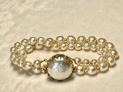 Vintage Miriam Haskell Luminous Double Strand Pearl Bracelet Large Pearl Clasp — 第 1/4 张图片