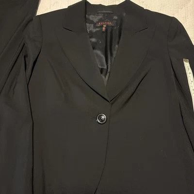 Traje pantalón negro Escada 2 piezas Foto 1 de 4