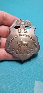 Insignia de policía de la Oficina de Asuntos Indígenas de Estados Unidos - Imagen 1 de 9