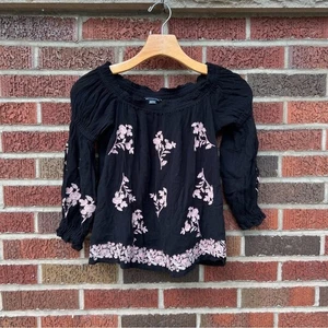 American Eagle Outfitters Black and Pink Floral Embroidered Crepe Top - Picture 1 of 4