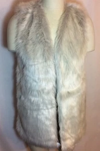 NWT Faux Fox Fur Open Vest Light Gray Size Small - Picture 1 of 8