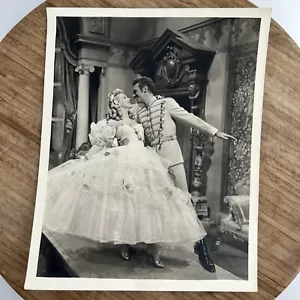 Vintage Hollywood Presse Foto schwarz weiß 8x10 Betty Grable Douglas Fairbanks JR - Bild 1 von 5