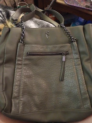 Bolso de Mano Vera Wang Mujer Grande Verde Profundo con Accesorios de Metal Plateado Foto 1 de 4