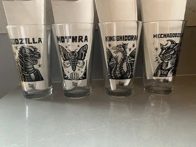 Godzilla x Pabst Blue Ribbon x Attack Peter ограниченный набор из 4 пинтовых стаканов PBR - Изображение 1 из 4