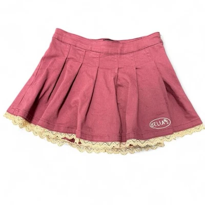 Falda plisada pequeña con ribete de encaje Delia*s de Dolls Kill Make My Own Rules Foto 1 de 4