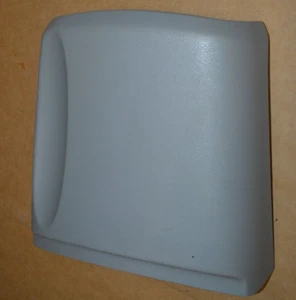 2005-09 CHEVY EQUINOX OEM FRONT CONSOLE TRIM LOWER PANEL COVER SHIFTER BEZEL - Picture 1 of 3