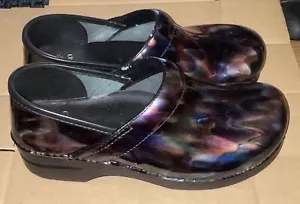 Dansko Women's Clogs Patent Leather Multi Ripple Euro 40 US 9.5 / 10 Italy - Picture 1 of 17