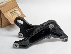 OEM Genuine GM # 12594433 Bracket Engine Mount Strut Engine Lift Chevrolet Buick - Bild 1 von 11
