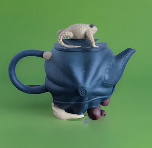 VINTAGE CHINESE YIXING PURPLE CLAY TEA POT LOTUS POR & TOAD after JIANG RONG 蒋蓉* - Picture 1 of 18