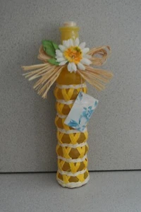 Fresh Lemon Bubble Bath/Shower Gel in Decorative Bottle - Picture 1 of 3