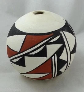 Isleta Pueblo Artisan, Eliz Olguin Signed Polychrome Seed Pot - N.M. Estate - Picture 1 of 5