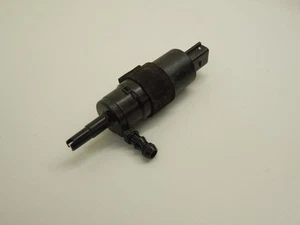 VW Santana 32B B2 Headlight Washer Pump 3B7955681 - Picture 1 of 6