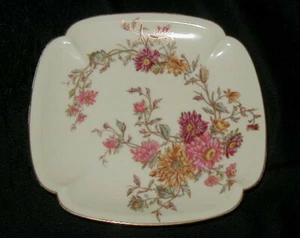 ANTIGUA PLACA DE PORCELANA FRANCESA LIMOGES PINTADA A MANO, T&V, MARCAS D&C, FLORES - Imagen 1 de 3