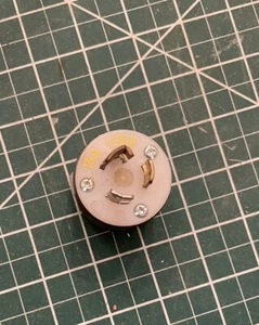 Hubbell HBL4723c Twist Lock 15amp Plug 3 Prong - Picture 1 of 3